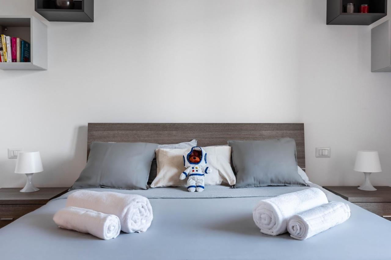 Sarca 11Th Floor Apartment Milan Bagian luar foto