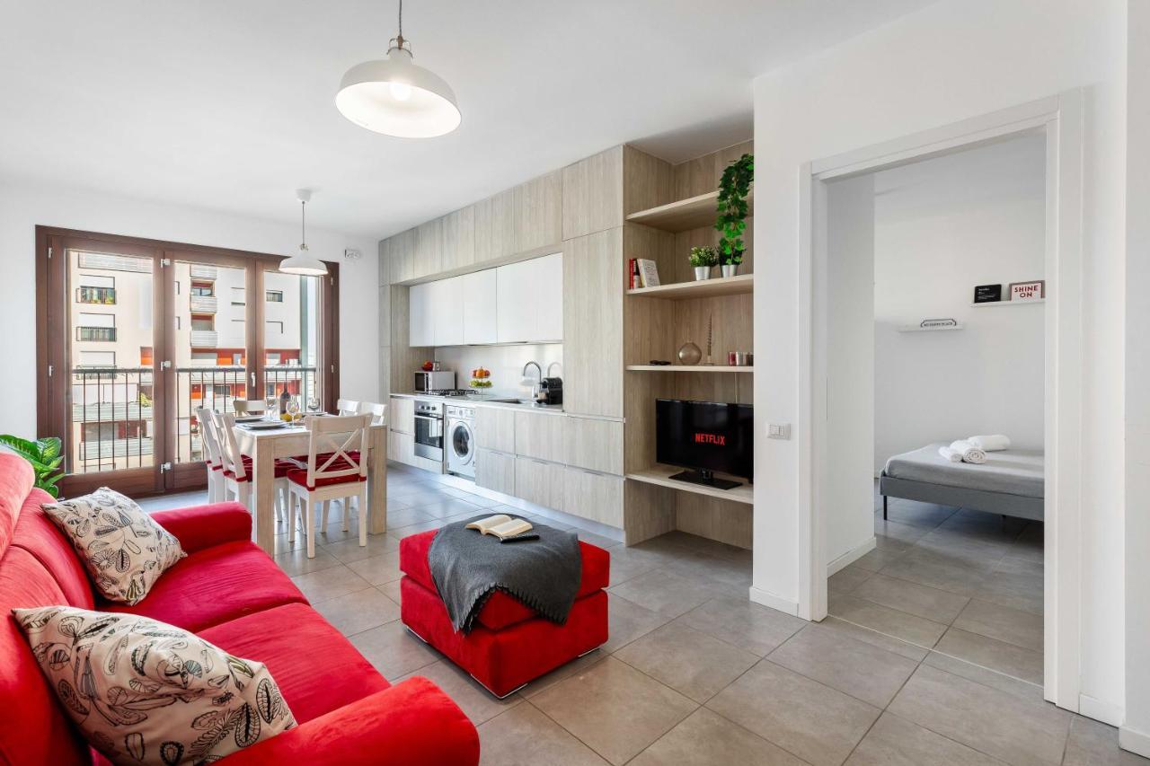 Sarca 11Th Floor Apartment Milan Bagian luar foto